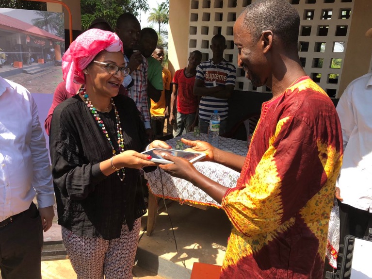 La Fondation Orange Guinée inaugure de nouvelles Ecoles Numériques en ...